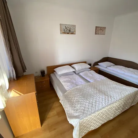 Διαμέρισμα Cedar Next To Lift One Bedroom