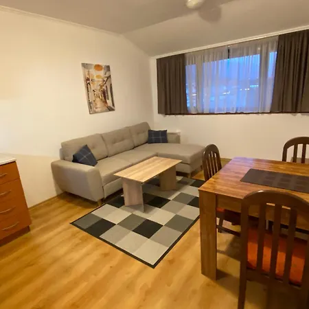 Cedar Next To Lift One Bedroom Apartman Banszko