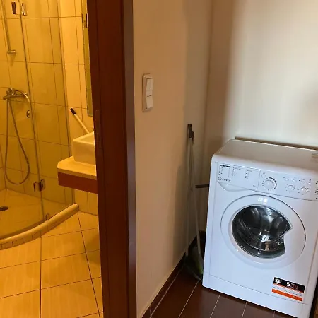 Cedar Next To Lift One Bedroom Appartement *