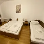 Cedar Next To Lift One Bedroom Daire Bansko
