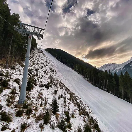 Cedar Next To Lift One Bedroom Appartamento