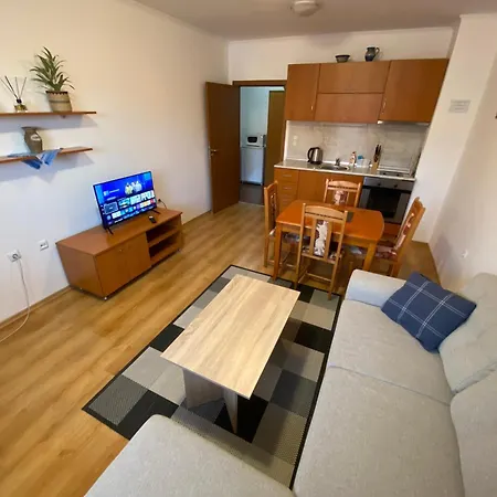 Cedar Next To Lift One Bedroom * 班斯科