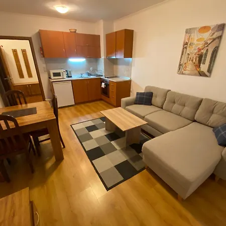 Cedar Next To Lift One Bedroom Apartamento *