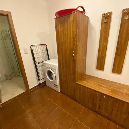 Cedar Next To Lift One Bedroom 公寓 *