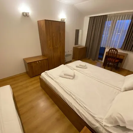 Cedar Next To Lift One Bedroom 公寓