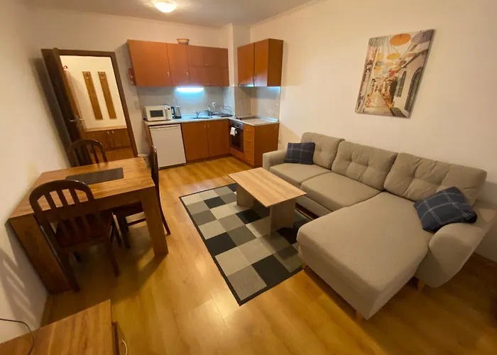 Cedar Next To Lift One Bedroom Daire *